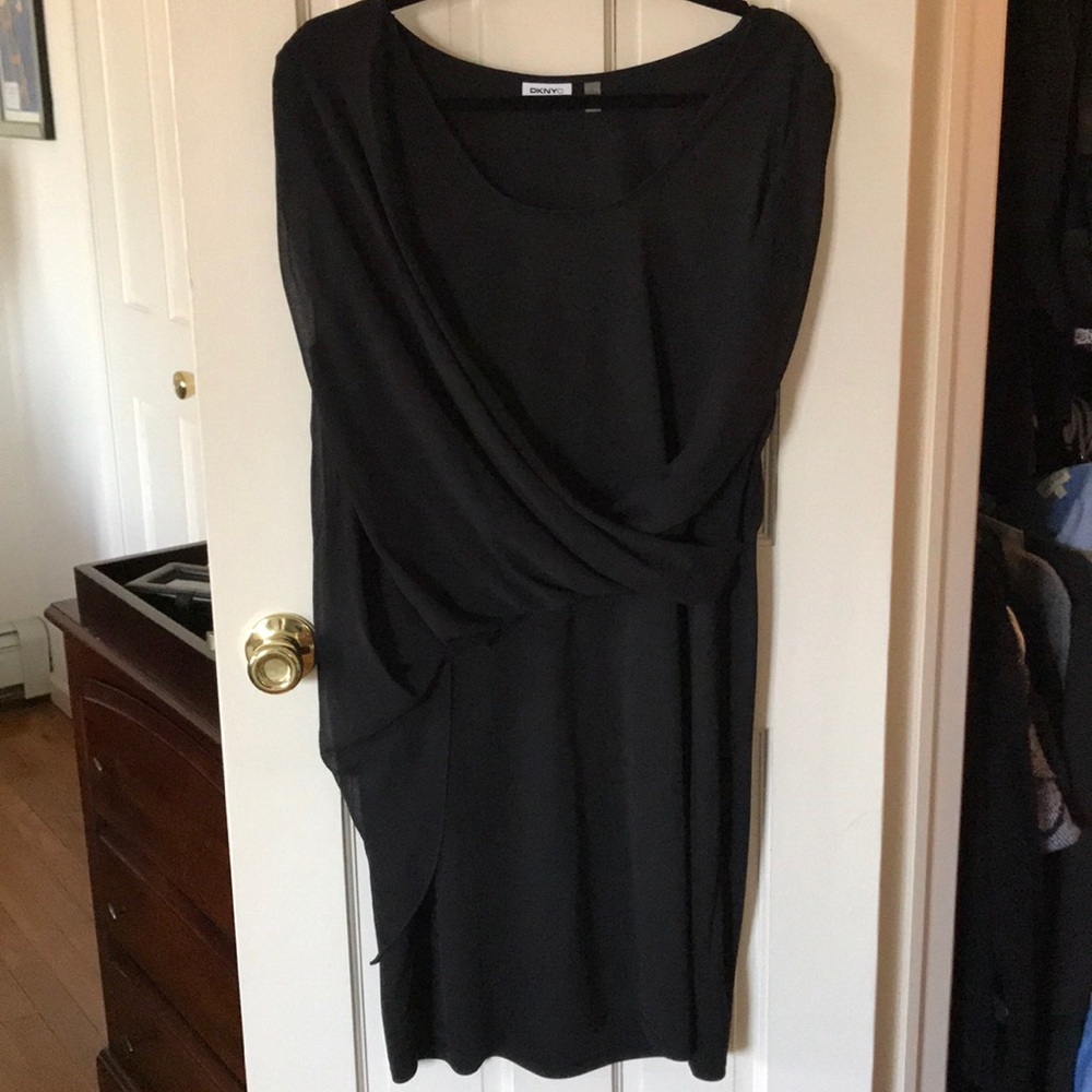 DKNYC black sleeveless short dress